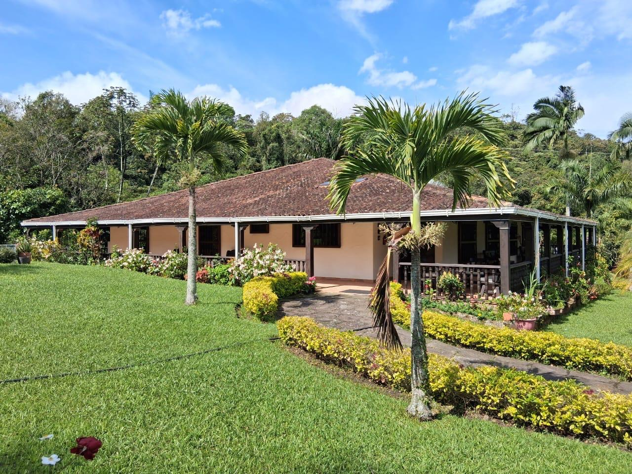 Quinta Las Marías — Propiedad exclusiva de descanso en Cundinamarca, Colombia